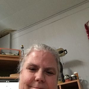 Meet your Posher, Dena